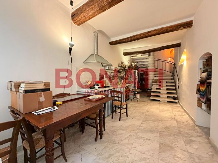 Casa quadrilocale in vendita in Via Domenico Fiasella, Sarzana