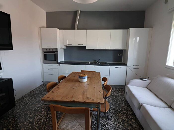 Appartamento con 5 locali in affitto in Via Trieste, Marghera Catene, Venezia