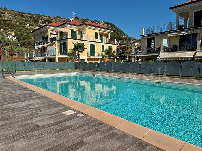 Appartamento trilocale in vendita in Via Louis Pasteur, Piani di Borghetto Ospedale, Bordighera
