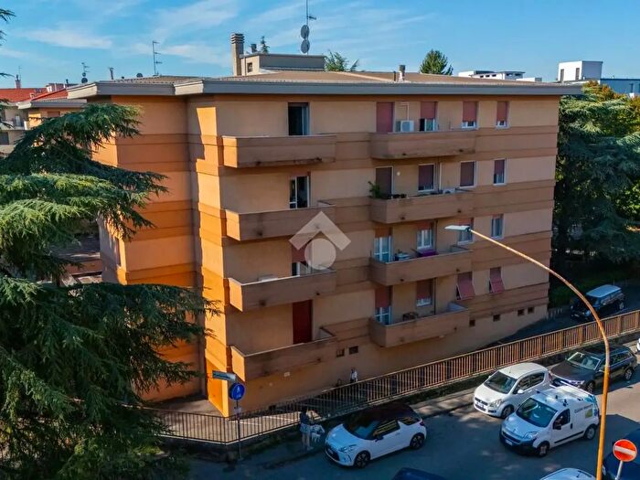 Appartamento trilocale in vendita in Via Silvio Pellico, Parma