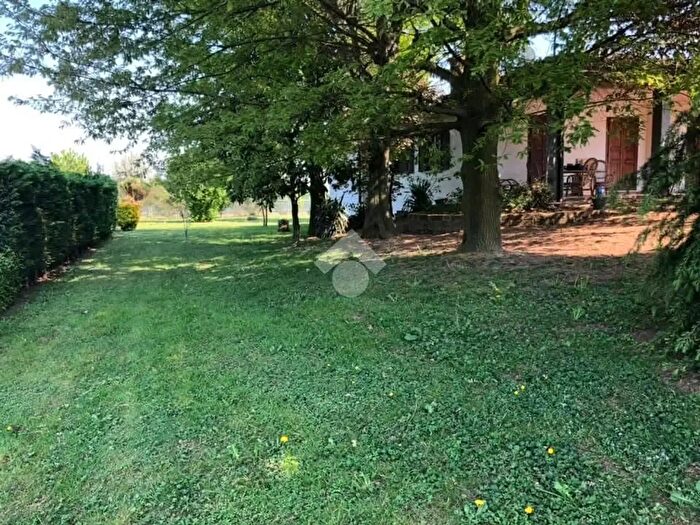 Appartamento trilocale in vendita in Via Papa Giovanni, Milzano