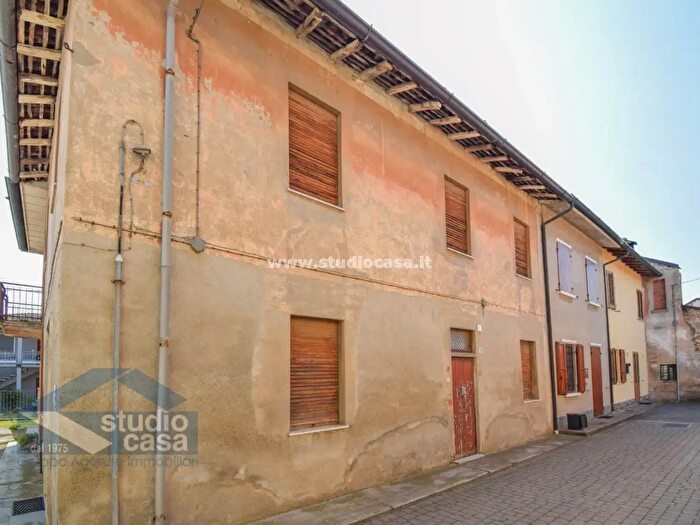 Case in Vendita e in Affitto - 2