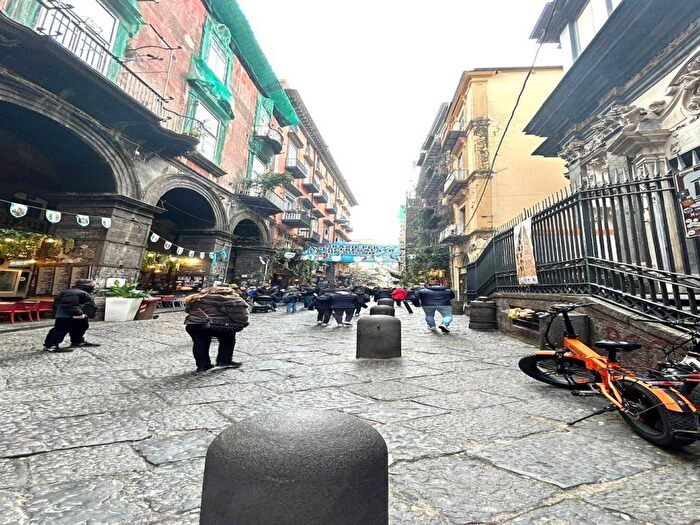 Appartamento trilocale in affitto in Vico San Nicola a Nilo, Centro Storico, Napoli