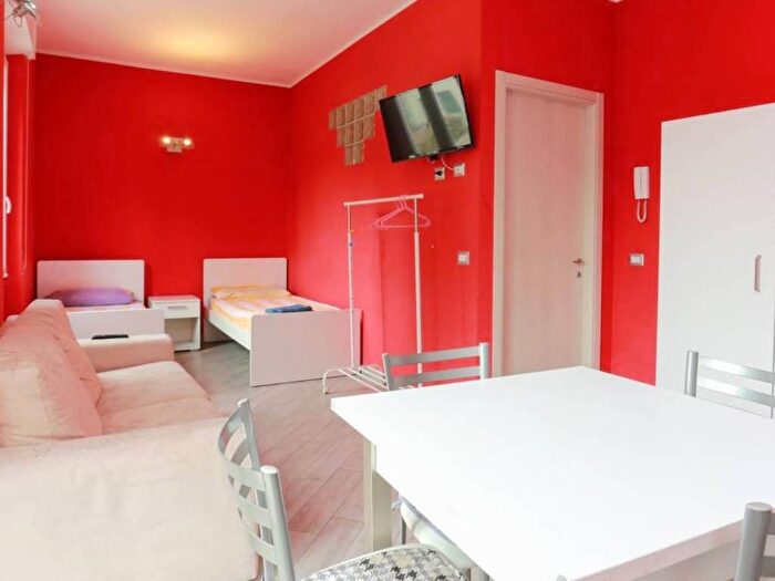 Appartamento monolocale in affitto in Via Bordighera, Famagosta, Milano