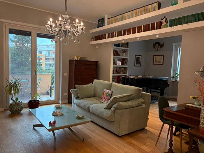 Appartamento trilocale in affitto in Via Ermenegildo Pistelli, Camilluccia Farnesina, Roma