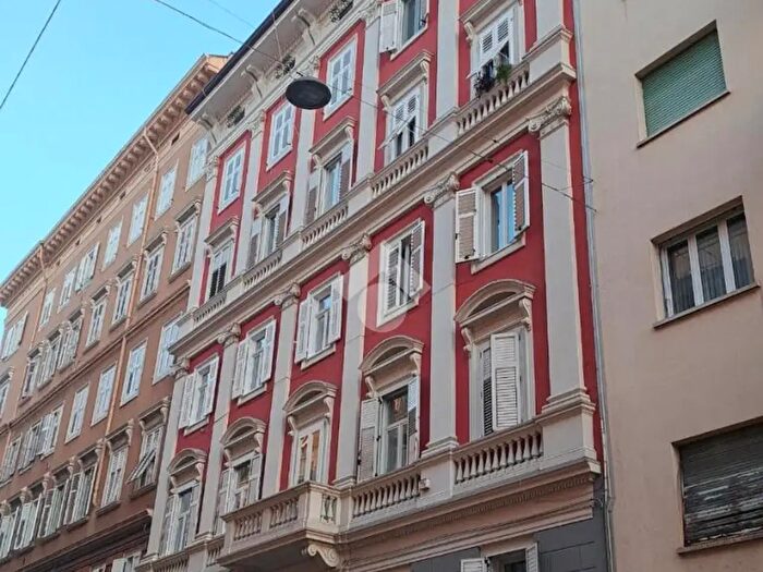Appartamento monolocale in affitto in Via della Pietà, Trieste