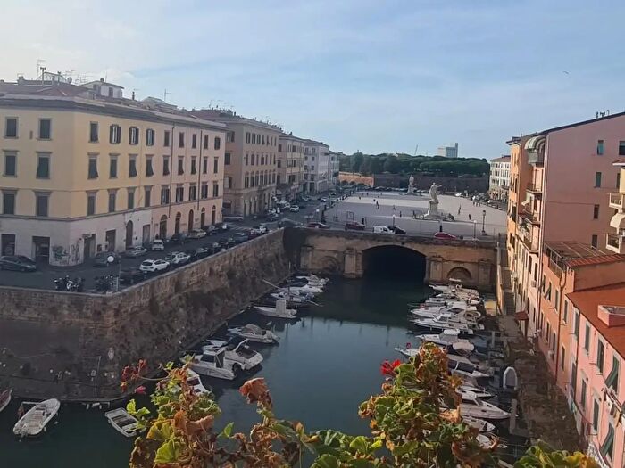 Appartamento quadrilocale in vendita in Venti Settembre, Livorno