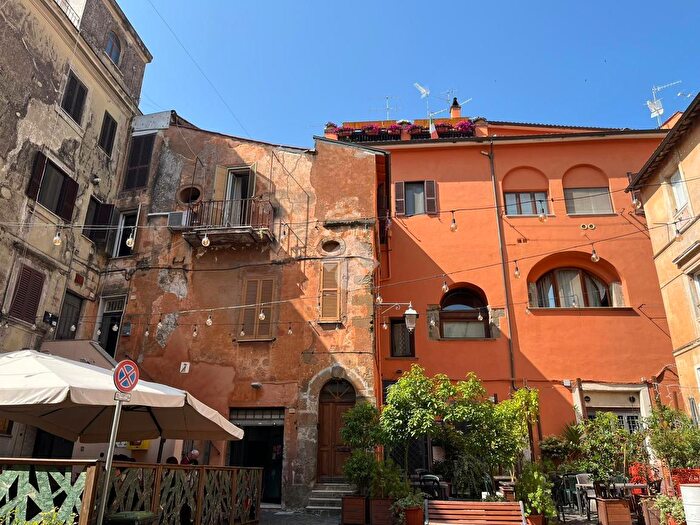 Appartamento trilocale in vendita in Via Anicia, Palestrina