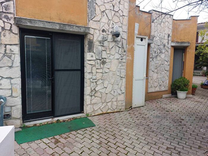 Appartamento bilocale in affitto in Via Reginelle, Licola Paese, Giugliano in Campania