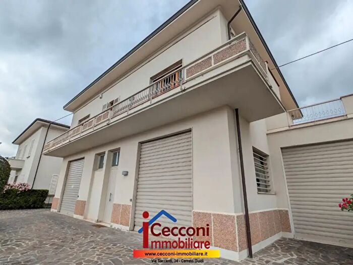 Casa con 10 locali in vendita in Cerreto Guidi