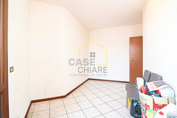 Appartamento trilocale in vendita in Via Traviganti, Giussago