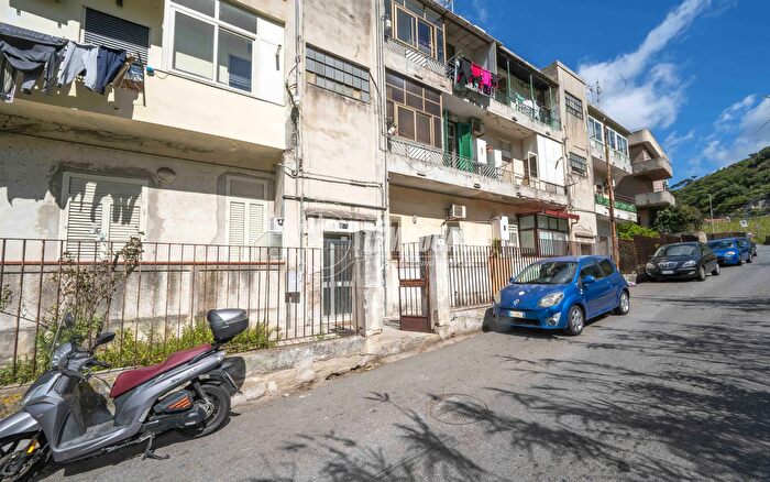 Appartamento bilocale in vendita in Strada Comunale San Michele Portella, Messina