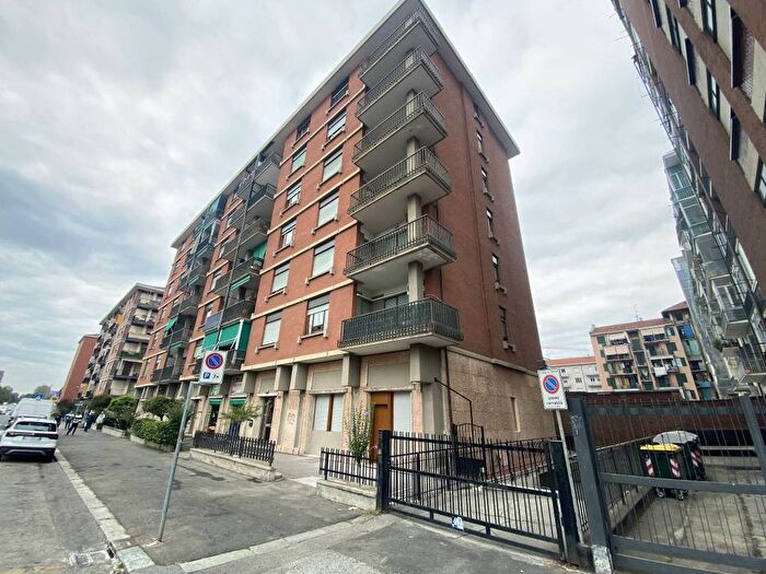 Appartamento trilocale in affitto in Via Giordano Bruno, Lingotto, Torino