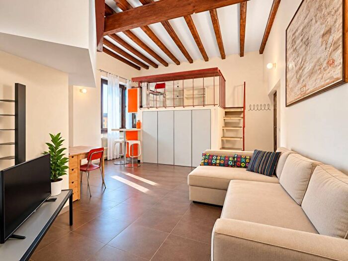 Appartamento monolocale in affitto in Via Tortona, Navigli Darsena, Milano