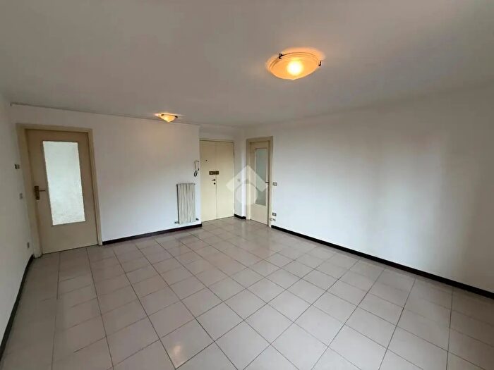 Appartamento bilocale in vendita in Corso Monte San Gabriele, Lecco