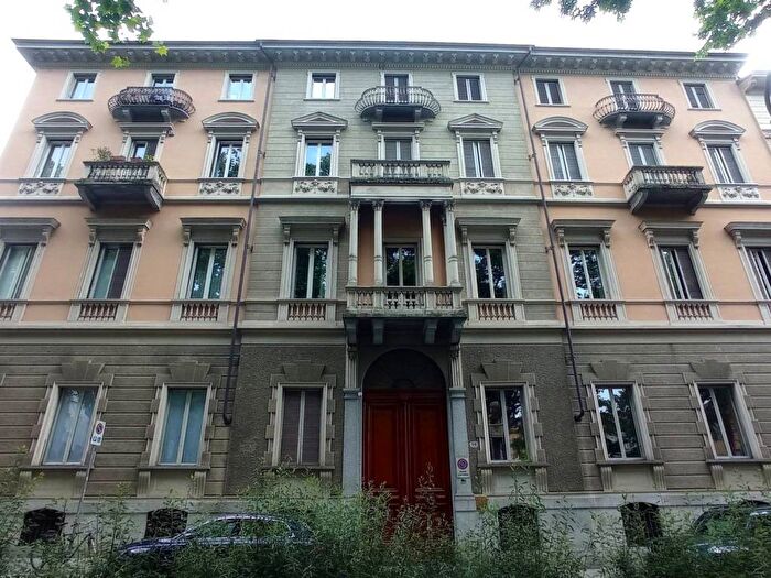 Appartamento con 6 locali in affitto in Corso Fiume, Gran Madre Crimea, Torino