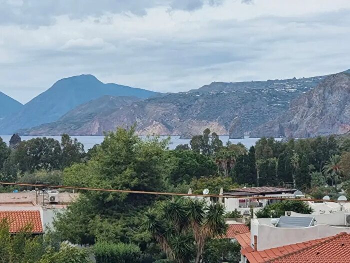 Casa trilocale in vendita in Via Sotto Cratere Vulcano Snc, Lipari