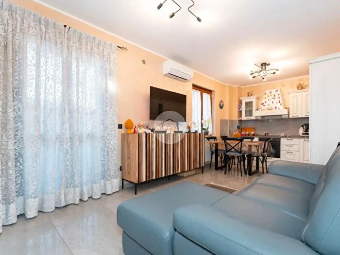 Appartamento trilocale in vendita in Via Val della Torre, Alpignano