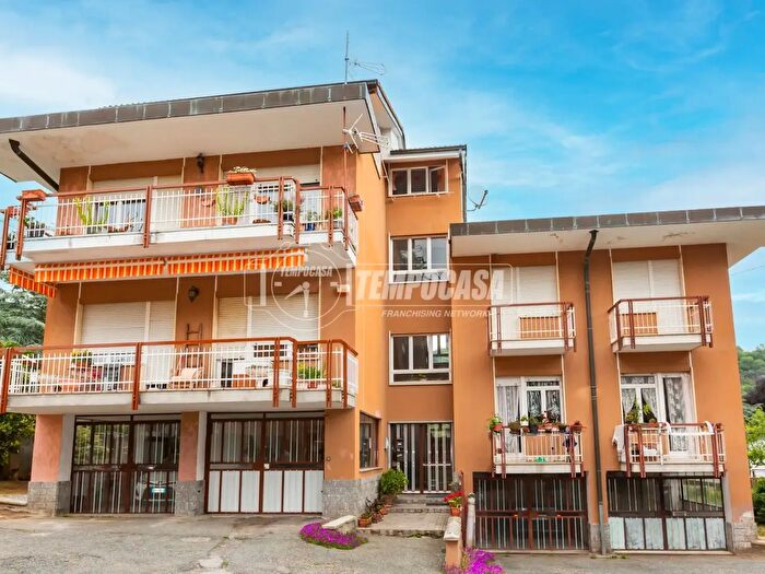 Appartamento trilocale in vendita in Via Freinetto, Coazze