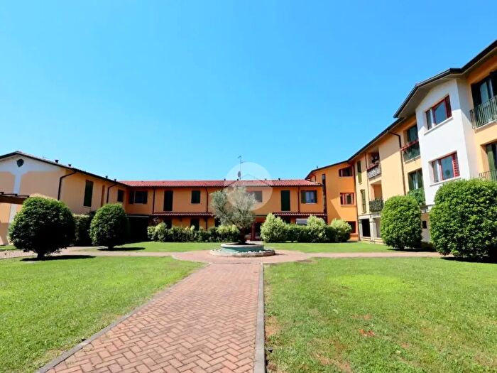 Appartamento trilocale in vendita in Via San Zeno, Mazzano