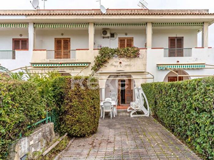Casa con 5 locali in vendita in Via del Telegrafo, San Nicola Arcella