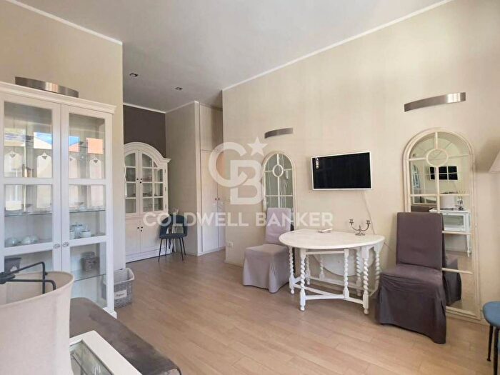 Appartamento bilocale in affitto in Galleria Cavour, Centro Storico, Bologna