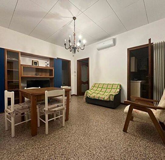 Appartamento con 5 locali in affitto in Via Colombo, Centro, Finale Ligure