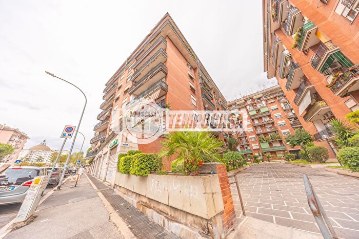 Appartamento bilocale in vendita in Viale Marco Fulvio Nobiliore, Roma