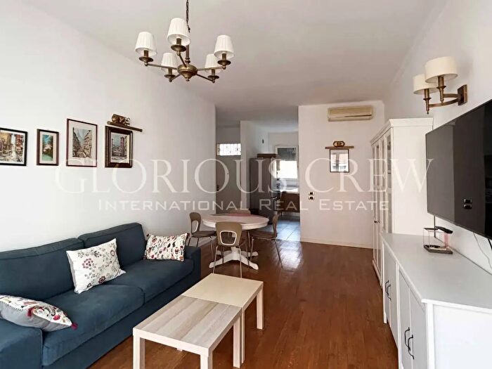 Appartamento trilocale in affitto in Via Olmetto, Milano