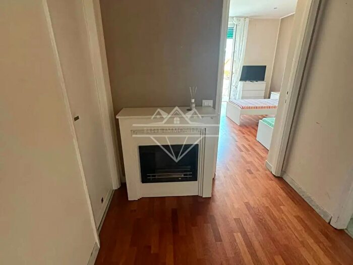 Appartamento quadrilocale in affitto in Carrara