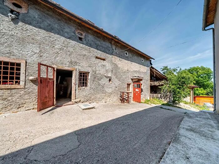 Casa quadrilocale in vendita in Contrada Valle, Velo Veronese