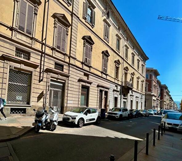 Appartamento bilocale in affitto in Via Vittorio Alfieri, Piazza Solferino, Torino