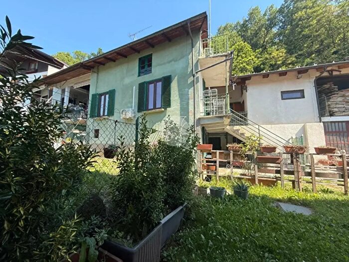 Casa con 6 locali in vendita in Borgata Bellacomba, Rubiana