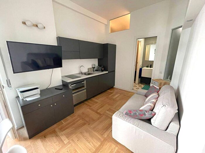 Appartamento bilocale in affitto in Viale Gabriele DAnnunzio, Ticinese, Milano