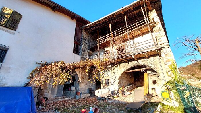 Casa con 15 locali in vendita in Pannone, Mori