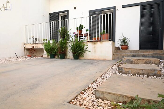 Casa quadrilocale in vendita in Via Martiri di Dogali, Polignano A Mare