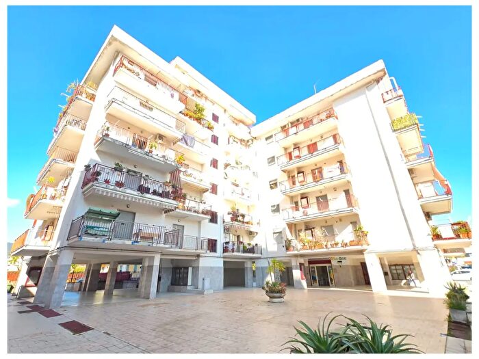 Appartamento con 6 locali in vendita in Via Po, Pontecagnano Faiano