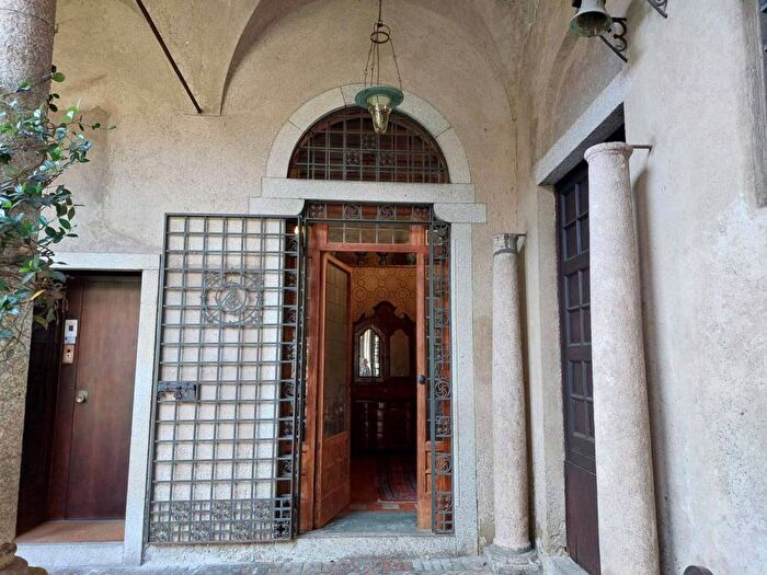 Appartamento bilocale in affitto in Via Cappuccio, Sant'Ambrogio, Milano