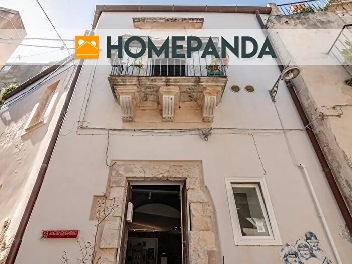 Appartamento trilocale in vendita in Via Torrenuova, Ragusa