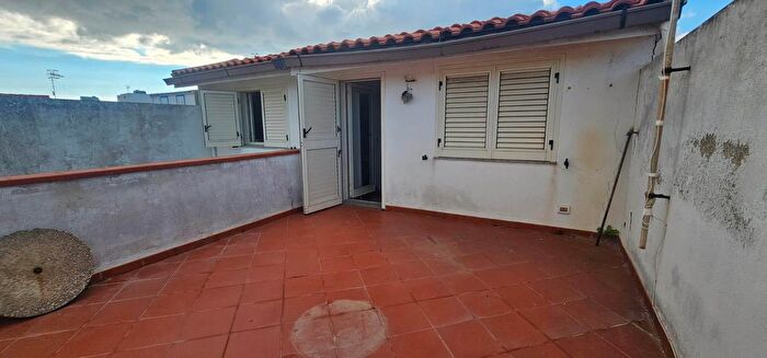 Casa con 5 locali in vendita in Messina