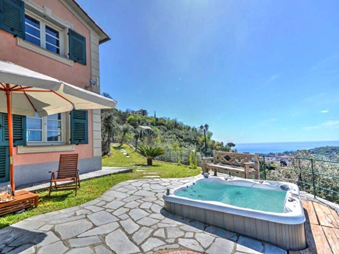 Casa con 5 locali in affitto in Via dei Poggi, Golf Castellino, Rapallo