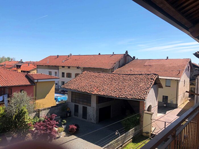 Appartamento trilocale in vendita in Via dei Massa, San Carlo Canavese