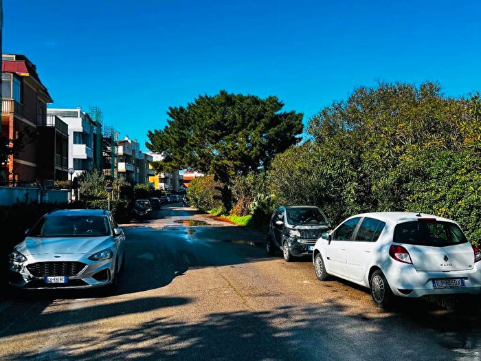 Appartamento trilocale in affitto in Via Bolzano, Marina di Ardea, Ardea