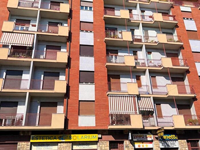 Appartamento trilocale in vendita in Via Monginevro, Pozzo Strada, Torino