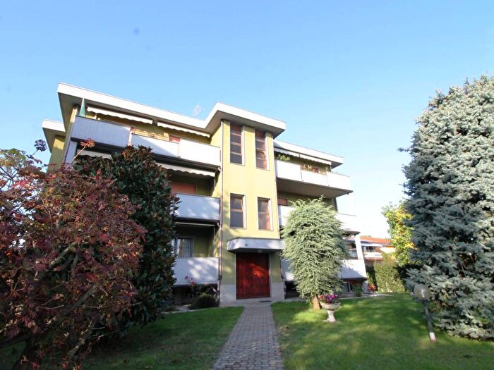 Appartamento trilocale in affitto in Via Armando Diaz, Olgiate Olona