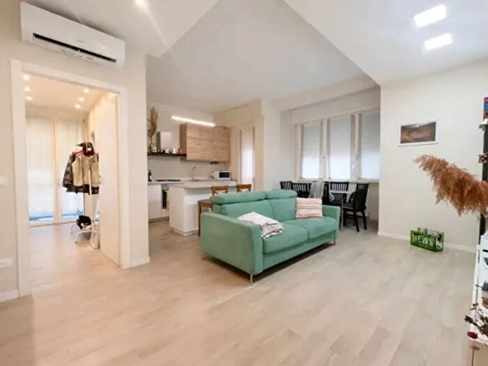 Appartamento trilocale in vendita in Via Giovanni Raineri, Piacenza