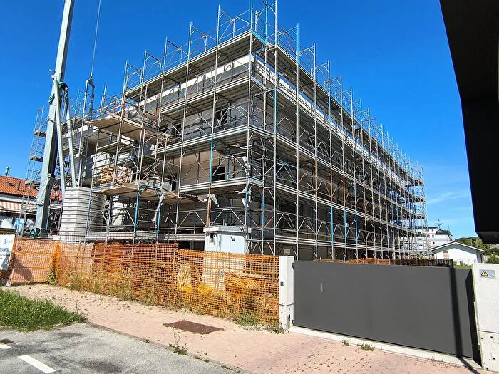 Appartamento trilocale in vendita in Piazza della Vittoria, Martellago