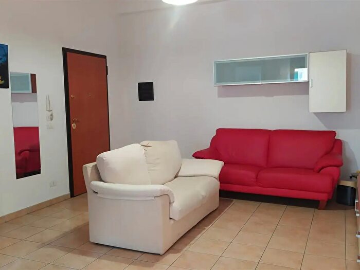 Appartamento trilocale in affitto in Via Lia, Reggio Calabria