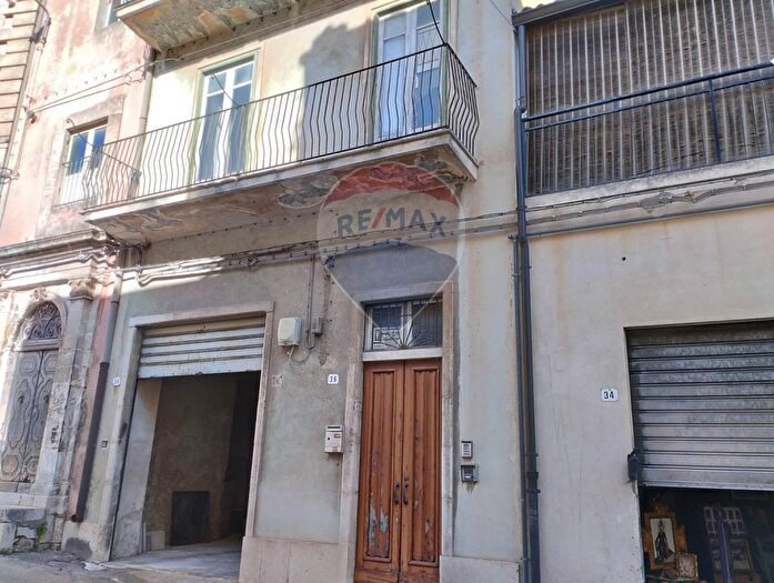 Appartamento con 5 locali in vendita in Via Gesù, Modica