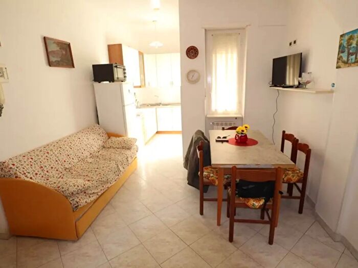 Appartamento bilocale in vendita in Via SantAmbrogio, Andora